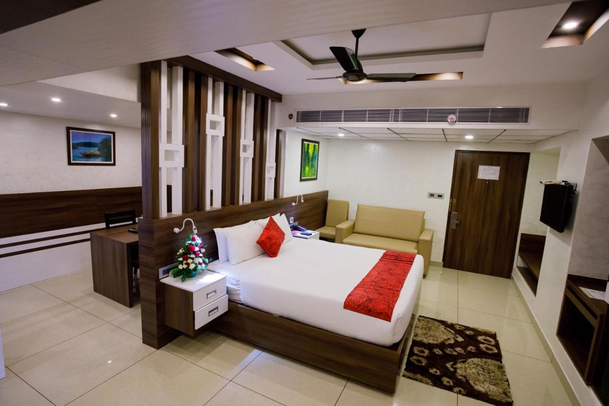 The Renai Cochin Hotel Kochi Bagian luar foto