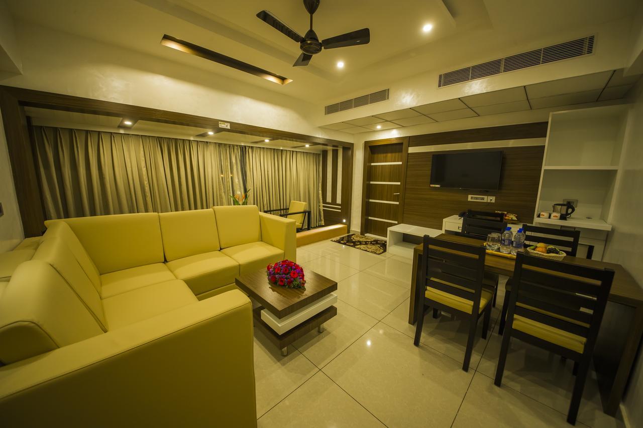 The Renai Cochin Hotel Kochi Bagian luar foto