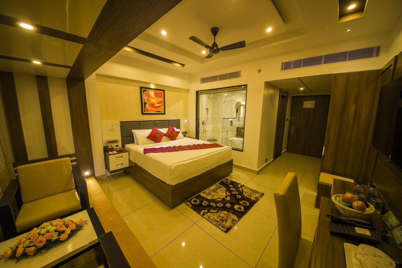 The Renai Cochin Hotel Kochi Bagian luar foto