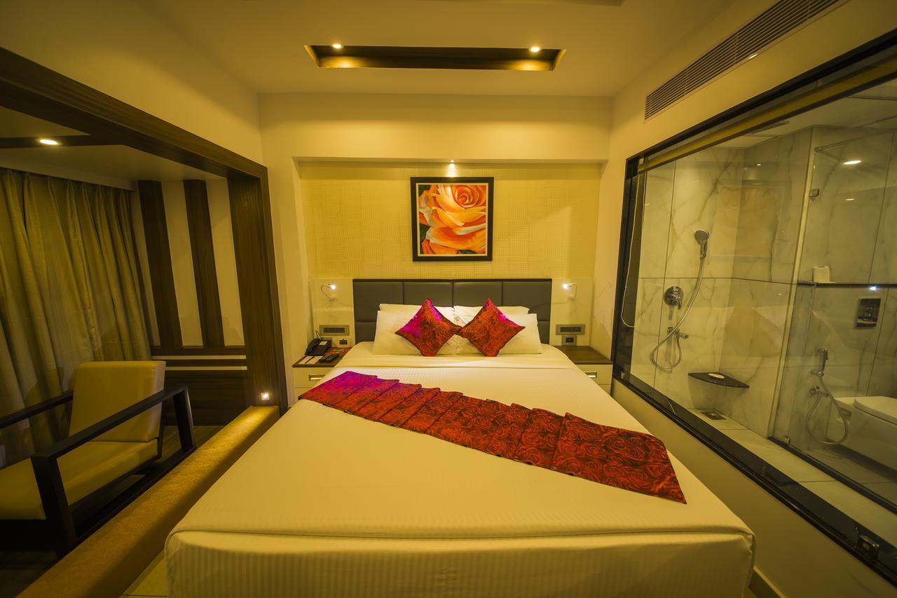 The Renai Cochin Hotel Kochi Bagian luar foto