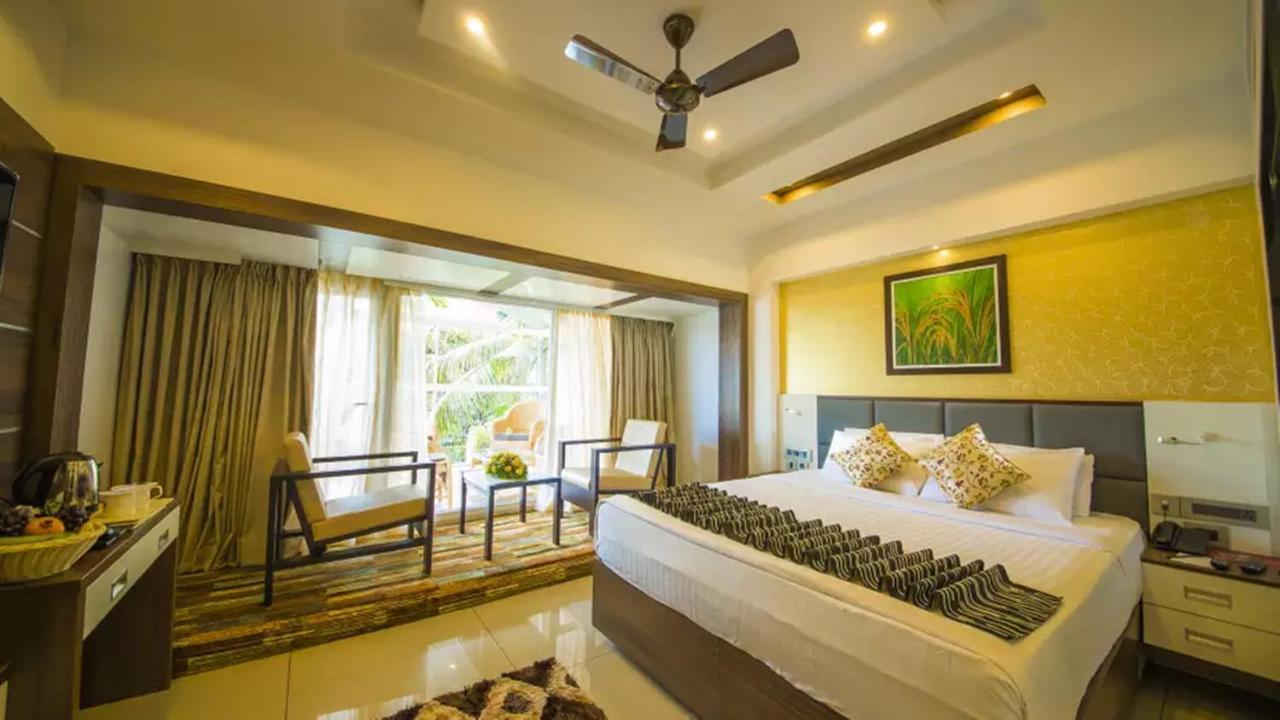 The Renai Cochin Hotel Kochi Bagian luar foto
