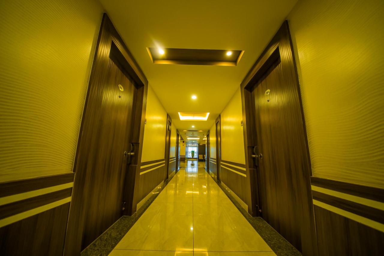 The Renai Cochin Hotel Kochi Bagian luar foto