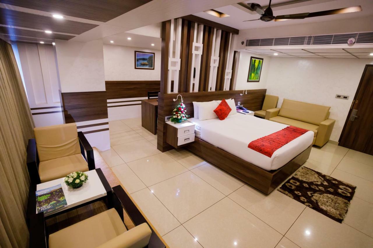 The Renai Cochin Hotel Kochi Bagian luar foto